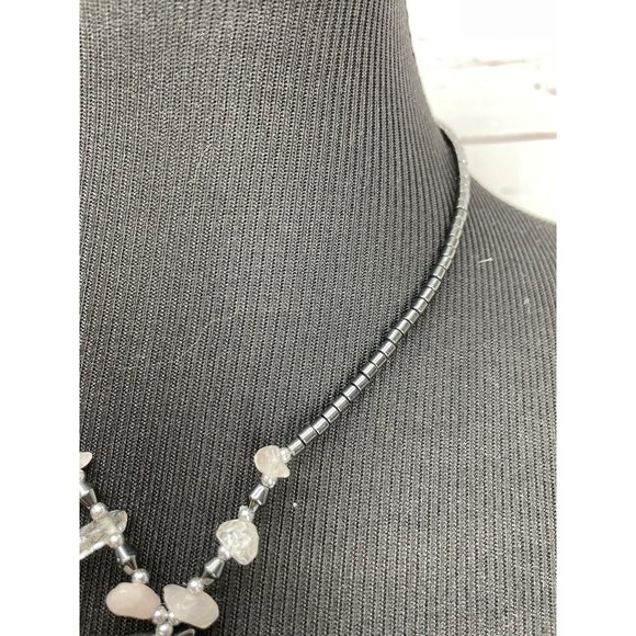 Silver Magnetic Healing Beaded‎ Dolphin Pendant Necklace - Picture 6 of 8